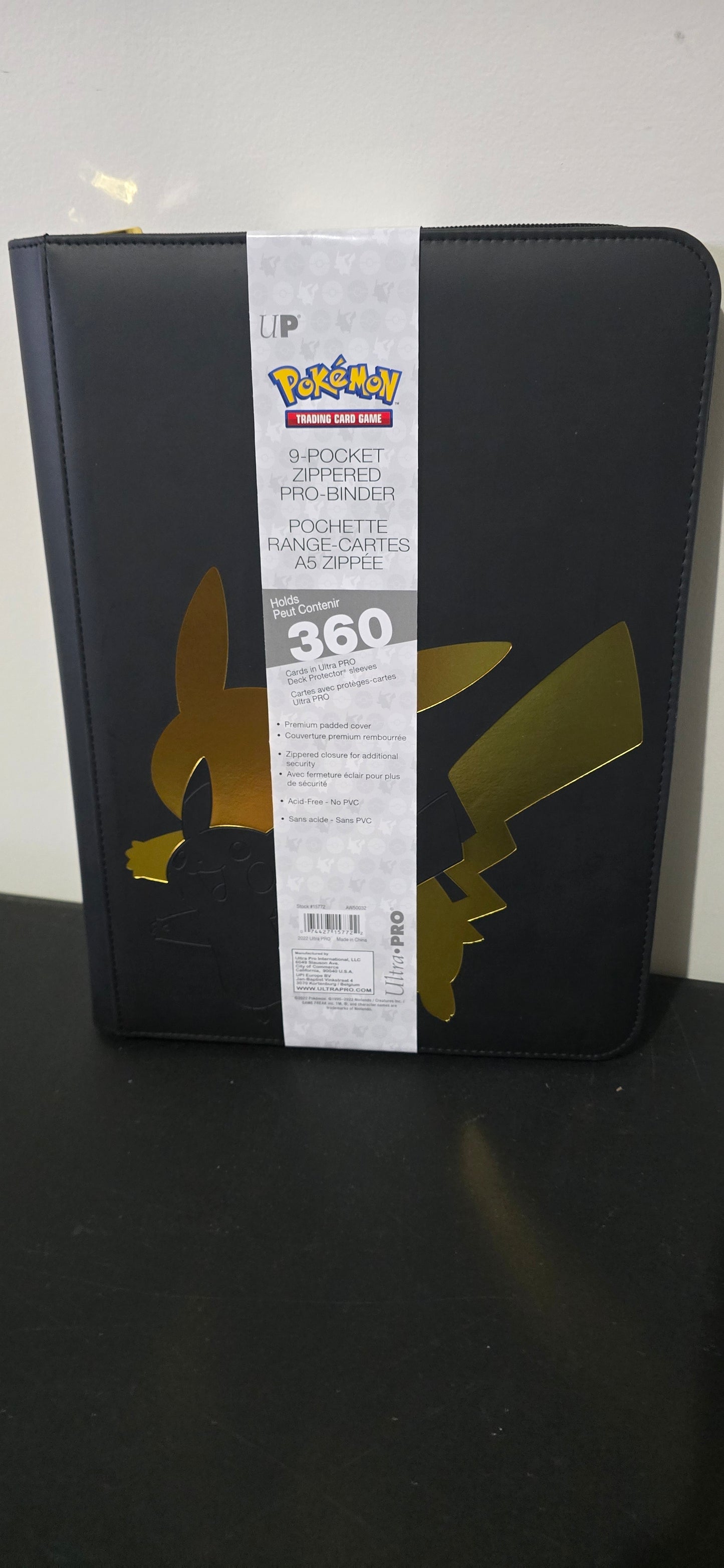 Pokemon Elite Pikachu 9-Pocket PRO-Binder - Ultra Pro Storage Albums