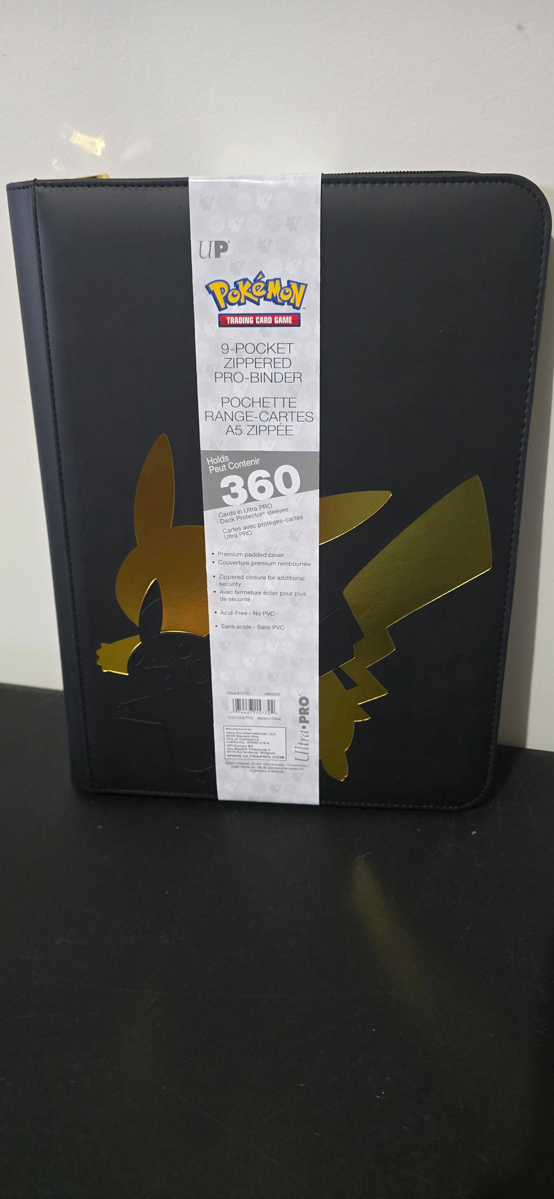 Pokemon Elite Pikachu 9-Pocket PRO-Binder - Ultra Pro Storage Albums
